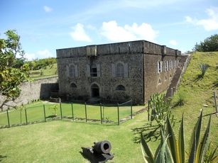 arrière du fort terre de haut guadeloupe