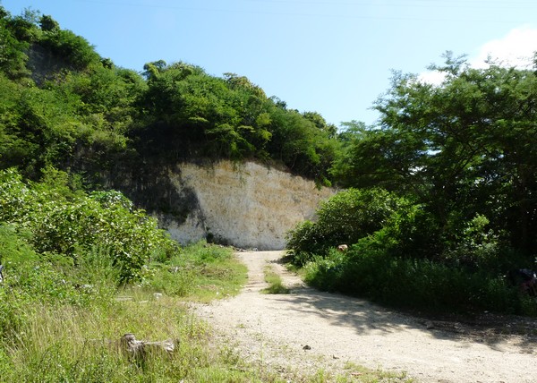 carrière de tuff, trace du prince Guadeloupe