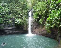 cascade tambour, petit bourg