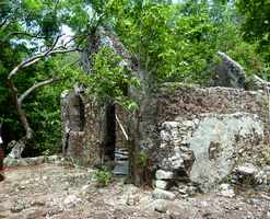 ruine, habitation Terre de Bas, guadeloupe