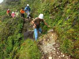 passage délicat, trace géologues, Soufrière, basse terre, Guadeloupe