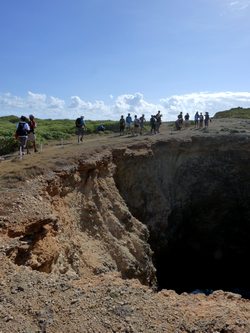 trou du souffleur trace des falaises Guadeloupe